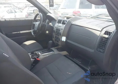 2010 Ford Escape Xlt z USA, uszkodzony, nr VIN 1FMCU9DG1AKC47607
